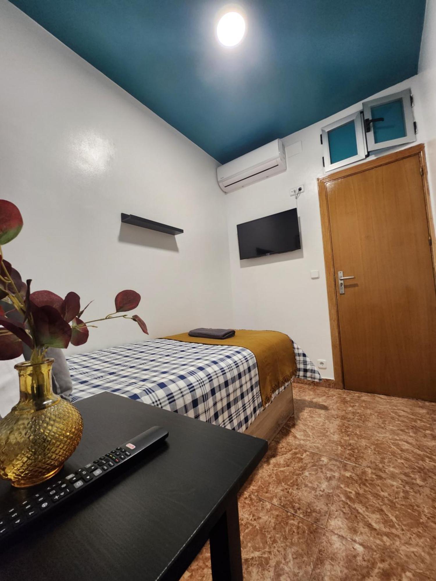M-A Catrachos Rooms Madrid Exterior photo
